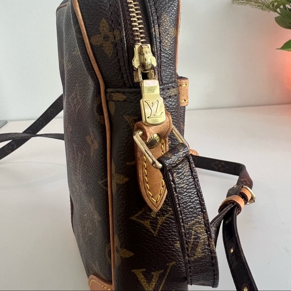 Vintage Louis Vuitton Monogram Danube PM Crossbody Bag - Picture 11 of 15